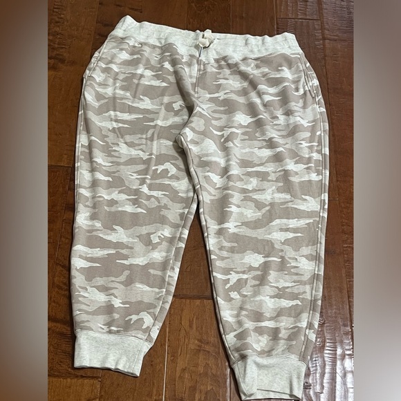 ATHLETA BALANCE PRINTED JOGGERS, OATMEAL CAMO, WOMENS SIZE 3X - Picture 3 of 10